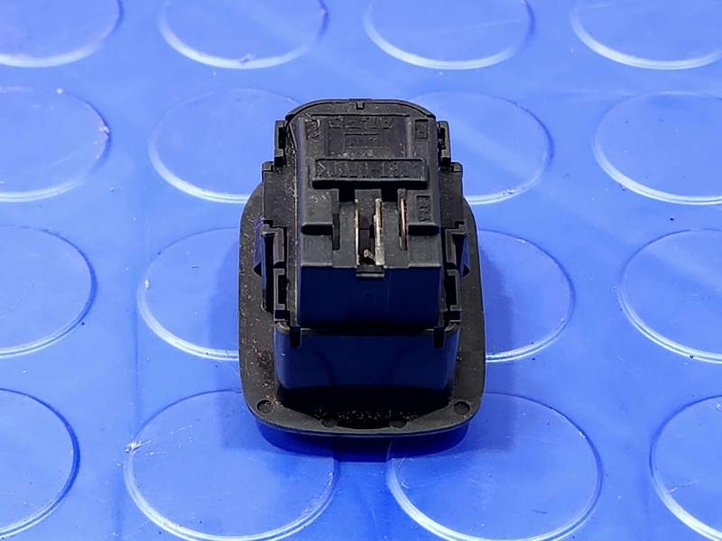2015 Chevrolet Camaro Door Switch Front