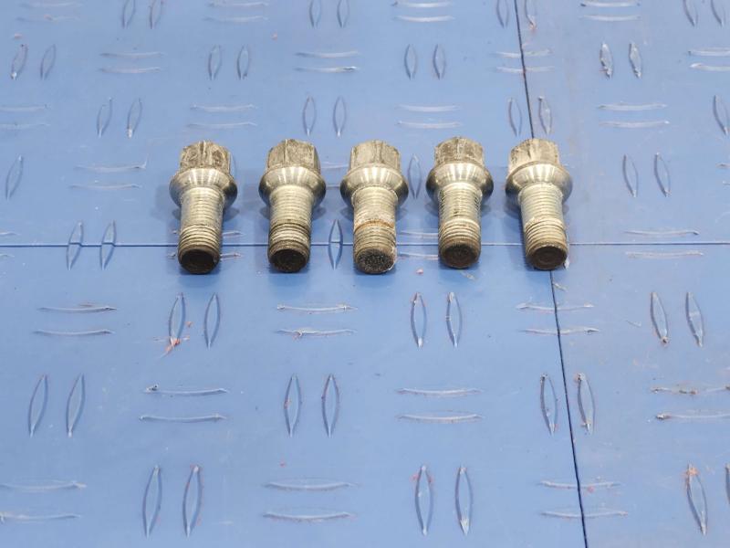 2012 Audi TT Lug Nuts