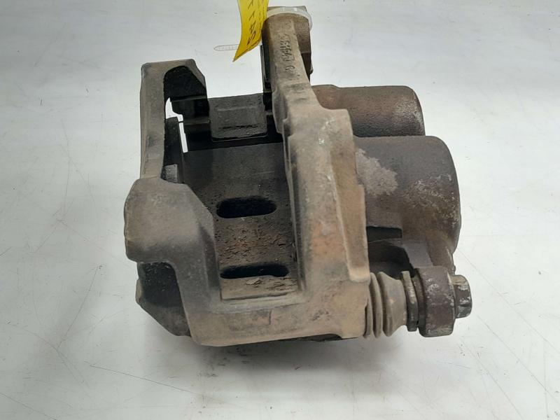 2019 Nissan Titan Caliper