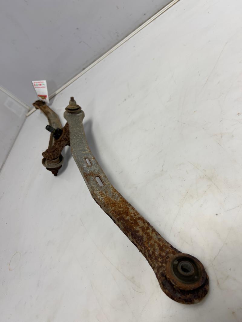1998 - 2011 Ford Crown Victoria Rear Suspenion Track Bar Brace OEM 8W1Z4264B