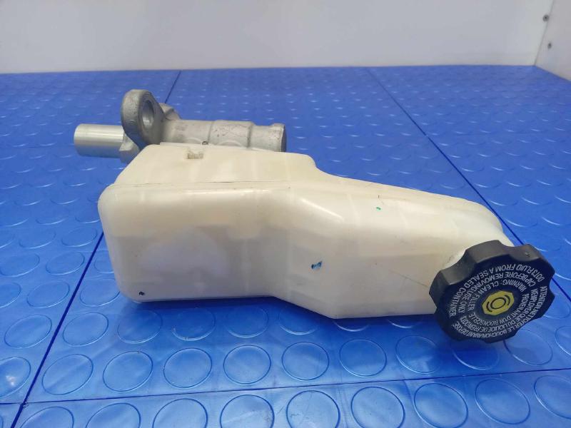 2017-2019 Buick Lacrosse Brake Master Cylinder Assembly Genuine OEM 84118574
