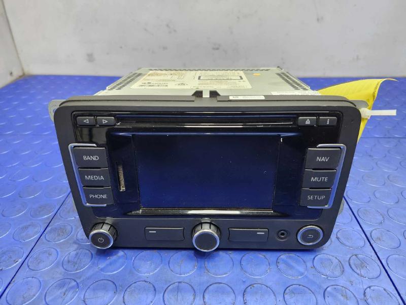 2013 Volkswagen Beetle Audio & Visual Equip.(Radio)