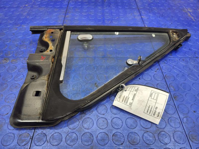 1992 Isuzu NPR Front Vent Glass/Window