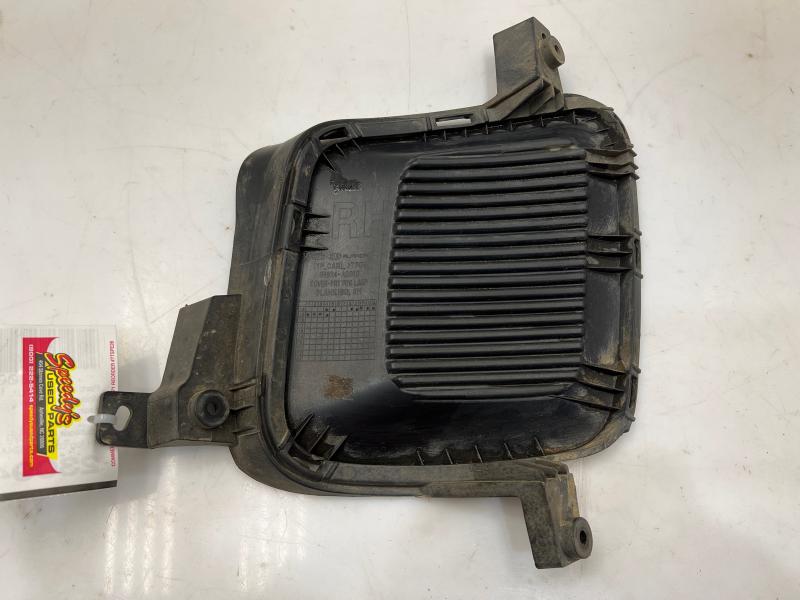 2015 - 2018 Kia Sedona Fog Light Blanking Cover RH Passenger Side OEM 86524A9000