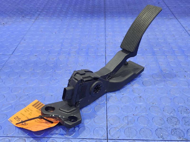 2012 Mercedes Benz ML W166 Accelerator Pedal Assembly Genuine OEM 1663000304