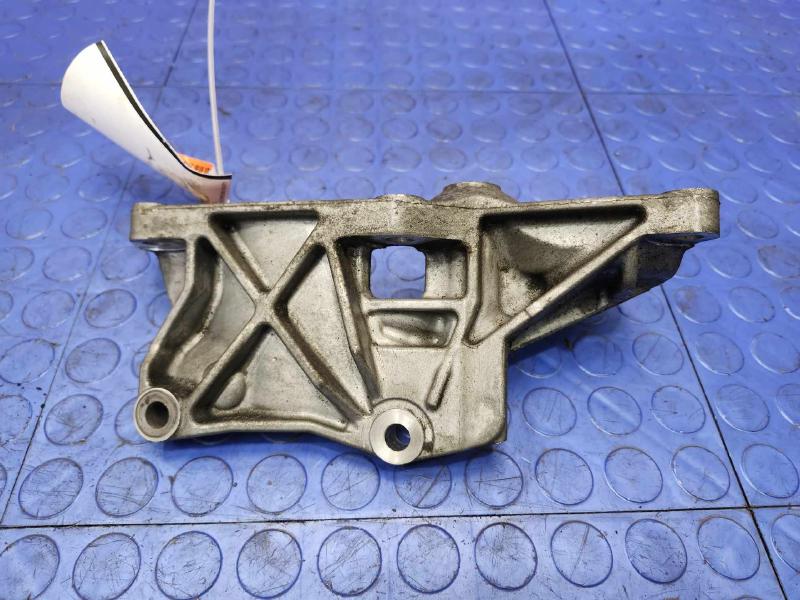 2018 Subaru Legacy Alternator Bracket