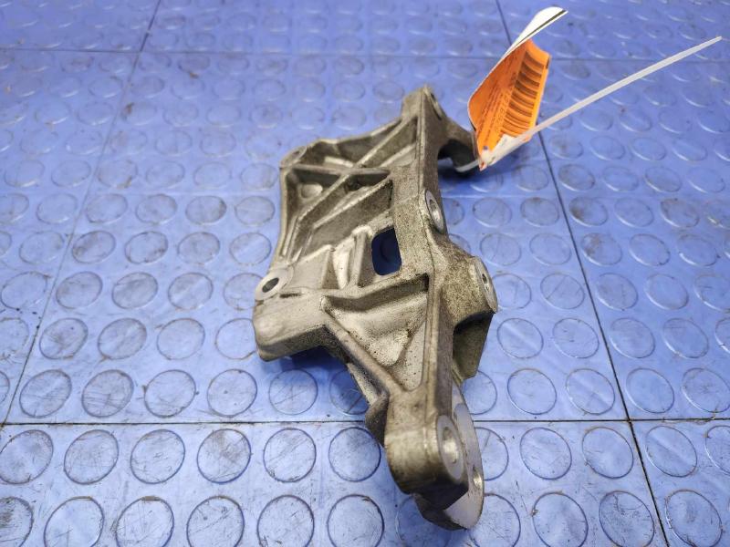 2018 Subaru Legacy Alternator Bracket