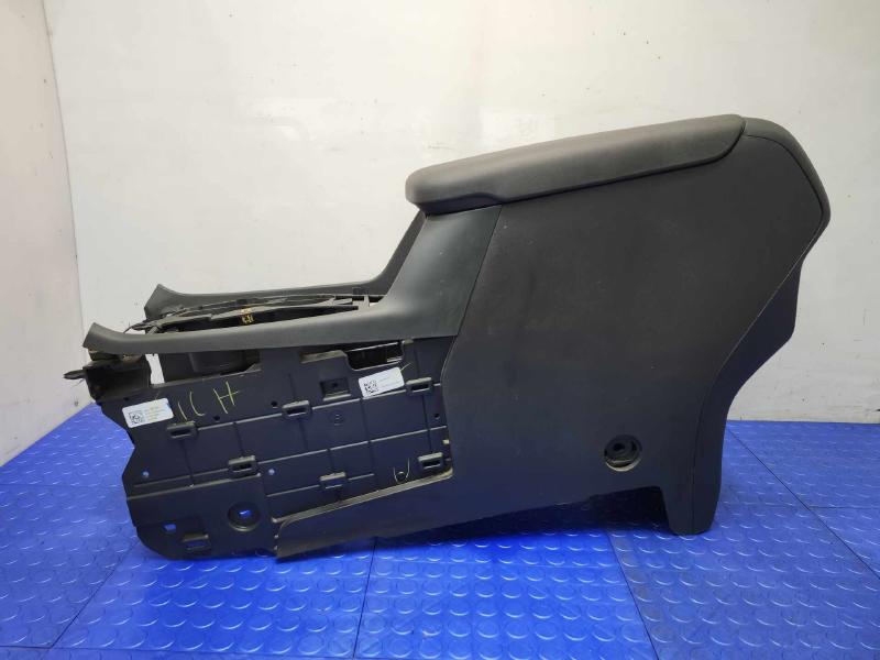 2019 Chevrolet Equinox Front Console