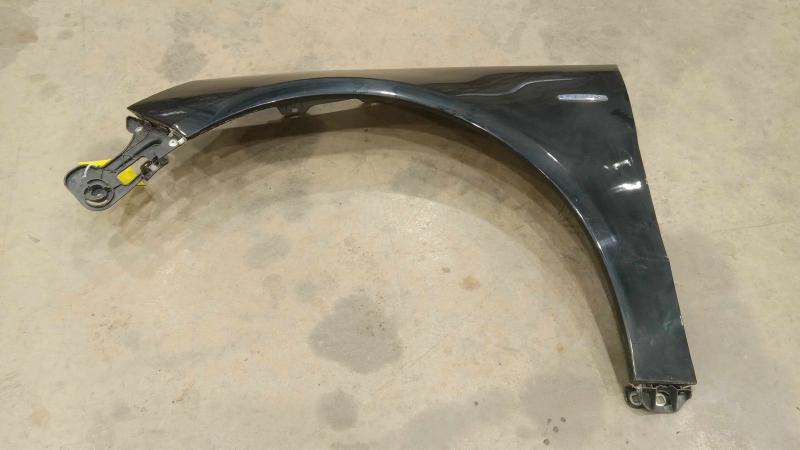 2012 Mercedes R-Class Fender