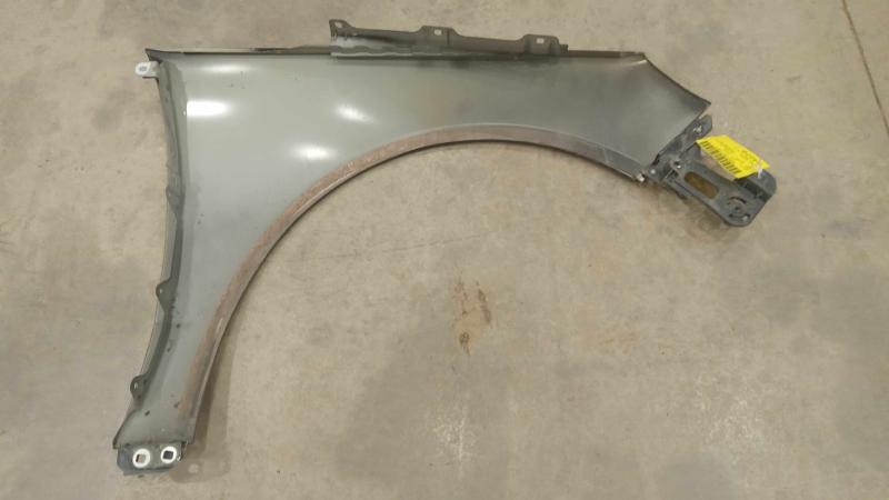 2012 Mercedes R-Class Fender