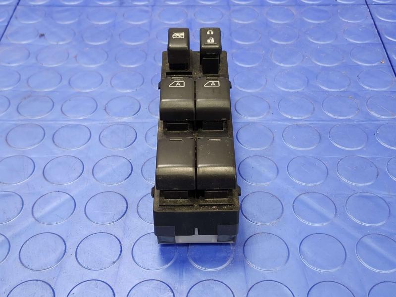 2013 Infiniti FX35 Door Switch Front