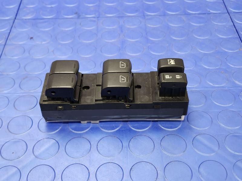 2013 Infiniti FX35 Door Switch Front