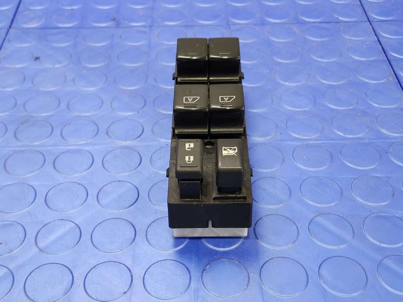 2013 Infiniti FX35 Door Switch Front