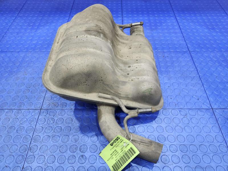 2013 Chrysler 300 Muffler