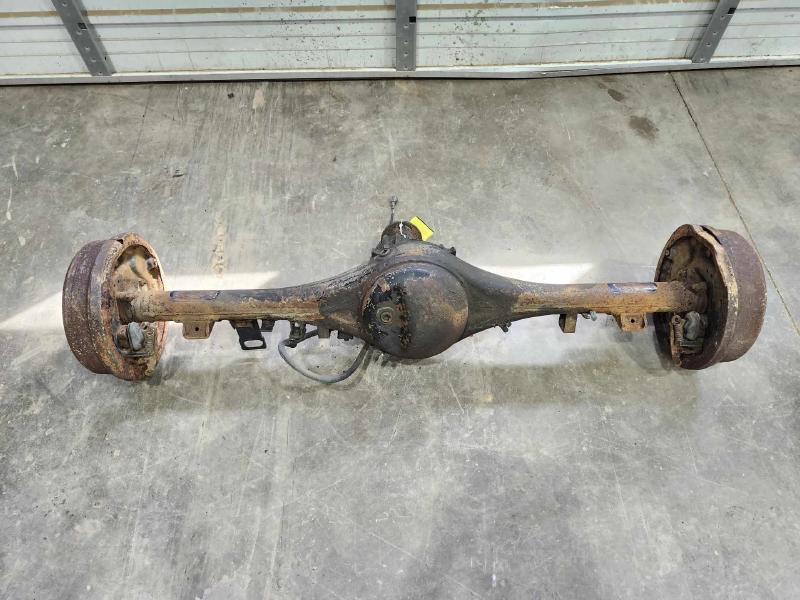 1995 Nissan D21 Hardbody Rear End Rear Axle Assembly 2.4L 4x4 ONLY 4.38 Ratio OEM