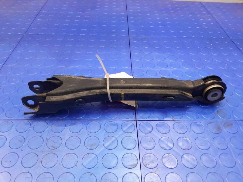 2017 Mercedes C-Class Lower Control Arm Rr