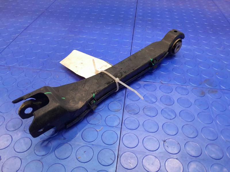 2017 Mercedes C-Class Lower Control Arm Rr