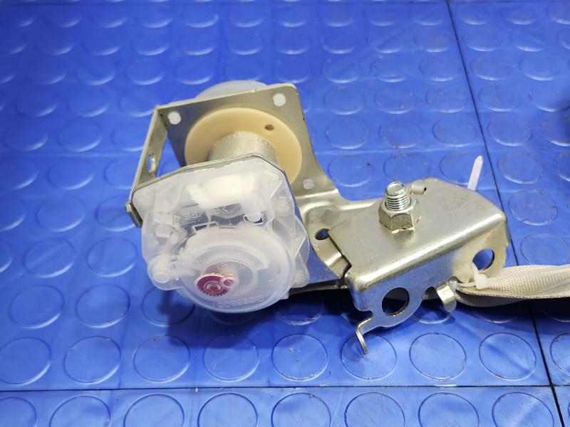 2013 Toyota Prius Rear Seat Belt
