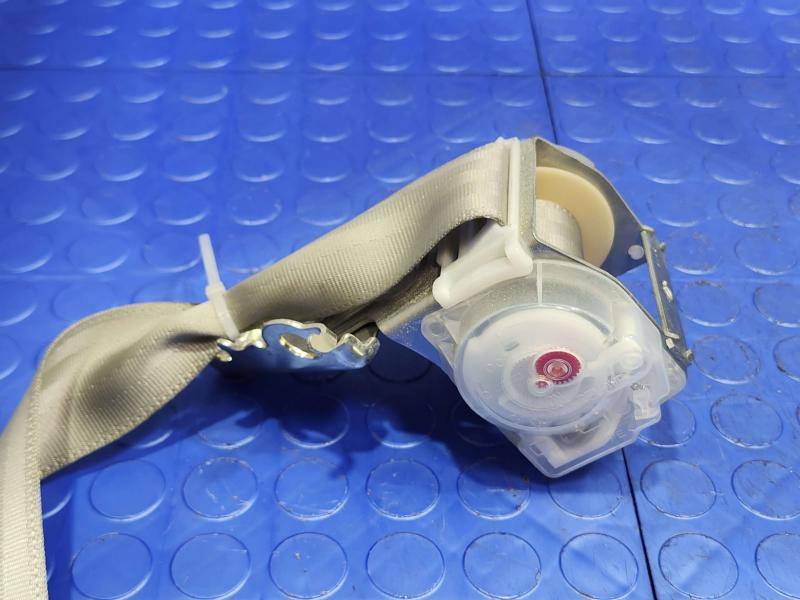 2013 Toyota Prius Rear Seat Belt