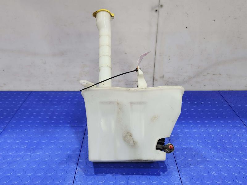 2008-2012 Ford Escape Windshield Washer Fluid Reservoir Assembly OEM 8L8Z17618A