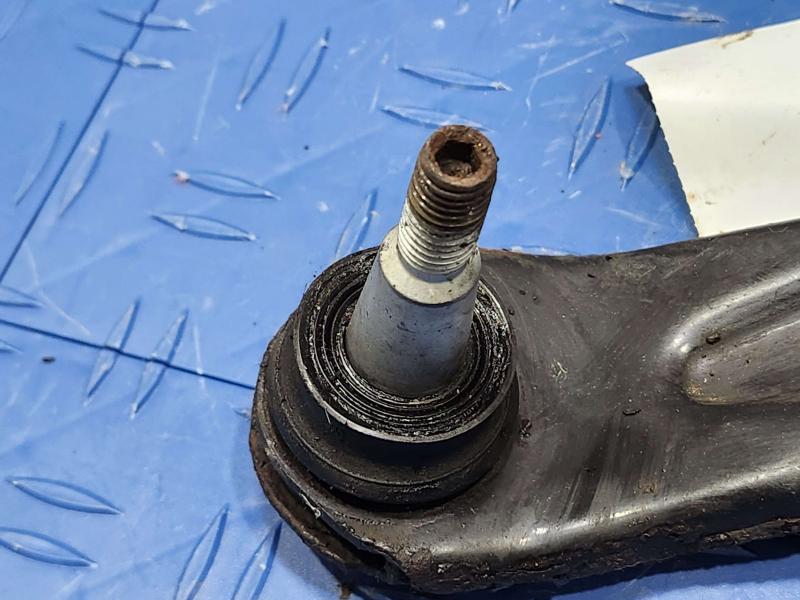 2018 Chevrolet Equinox Lower Control Arm Front