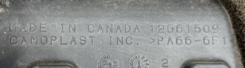 2002 GMC Sierra 1500 Engine Cover