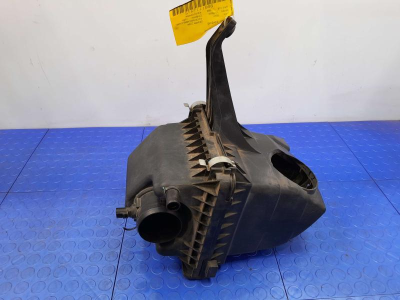 2009-2020 Dodge Journey 2.4L 3.5L Engine Air Cleaner Box Assembly OEM 68060812AA