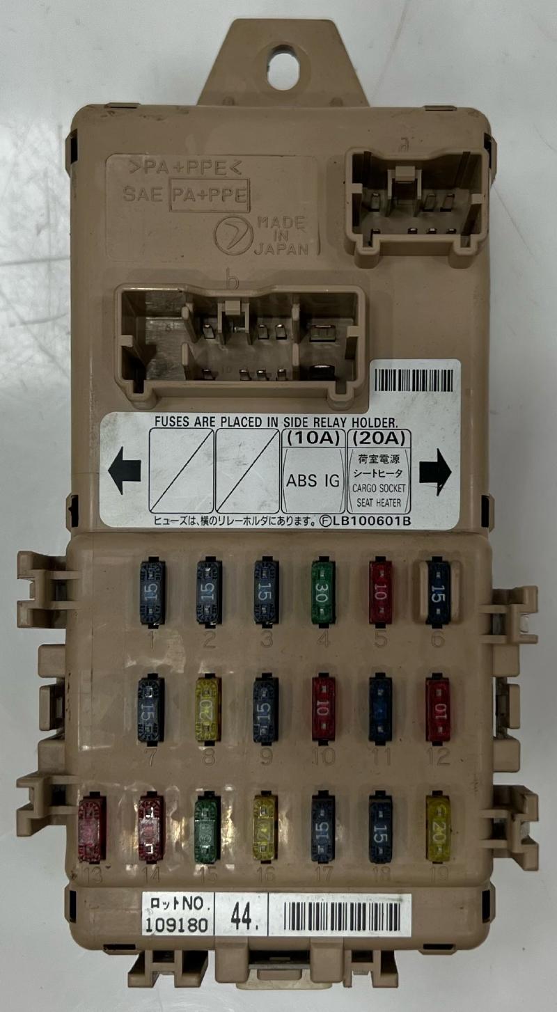 2002 Subaru WRX Sedan Cabin Fuse Box Relay Junction Block OEM