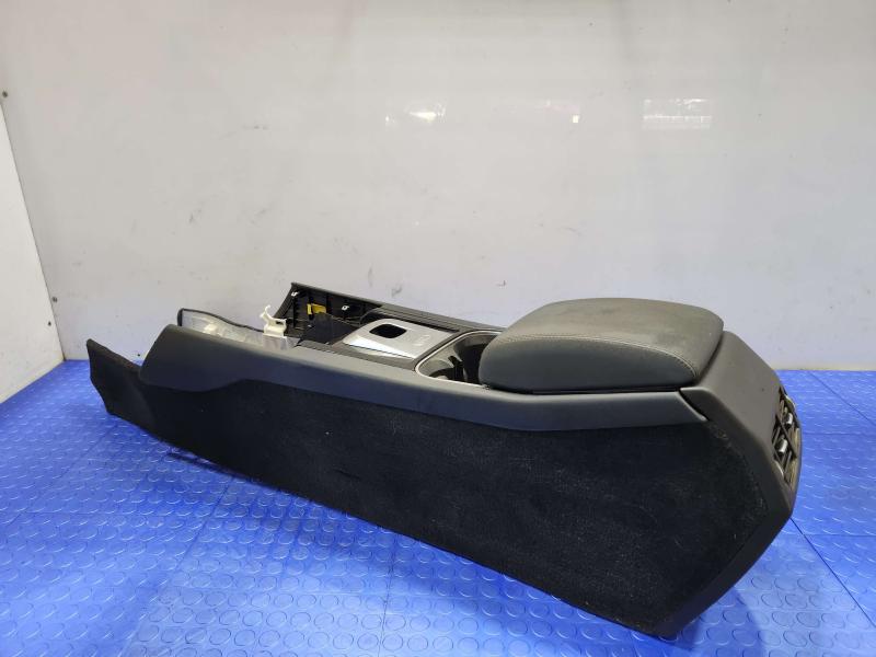 2020 Land Rover Discovery Sport Front Console