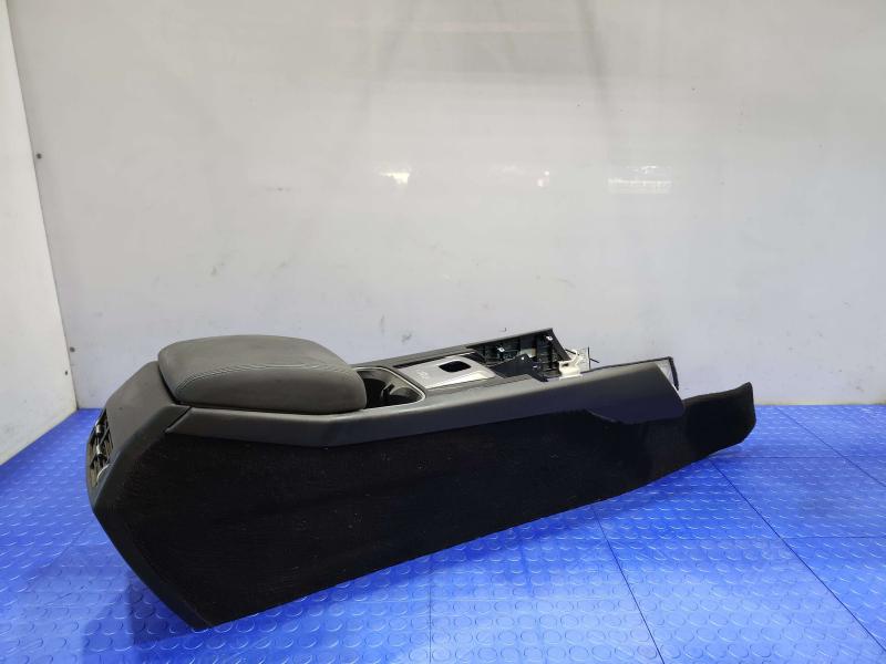 2020 Land Rover Discovery Sport Front Console