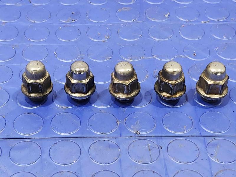 2016 Kia Forte Lug Nuts
