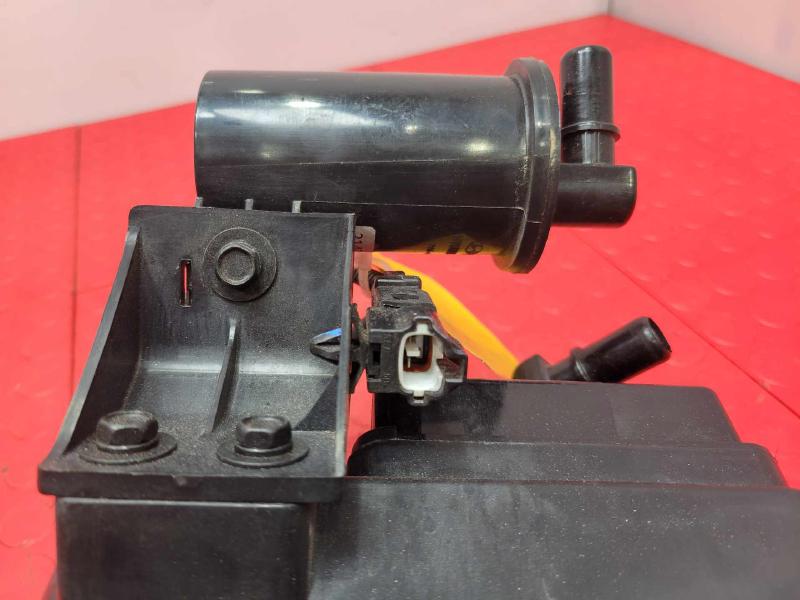 2018-2021 Kia Stinger Fuel Vapor Charcoal Canister Genuine OEM 31410J5500