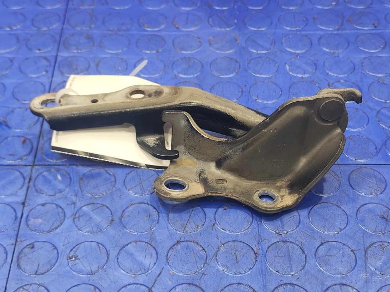 2009 Toyota Tacoma Hood Hinge