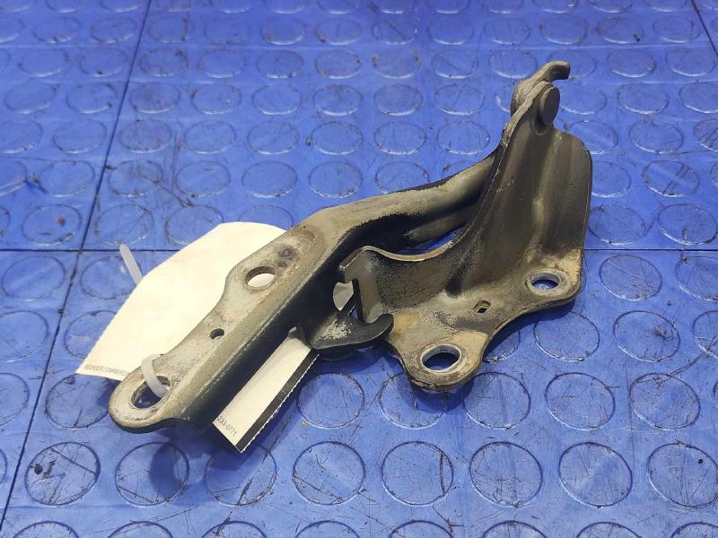 2009 Toyota Tacoma Hood Hinge