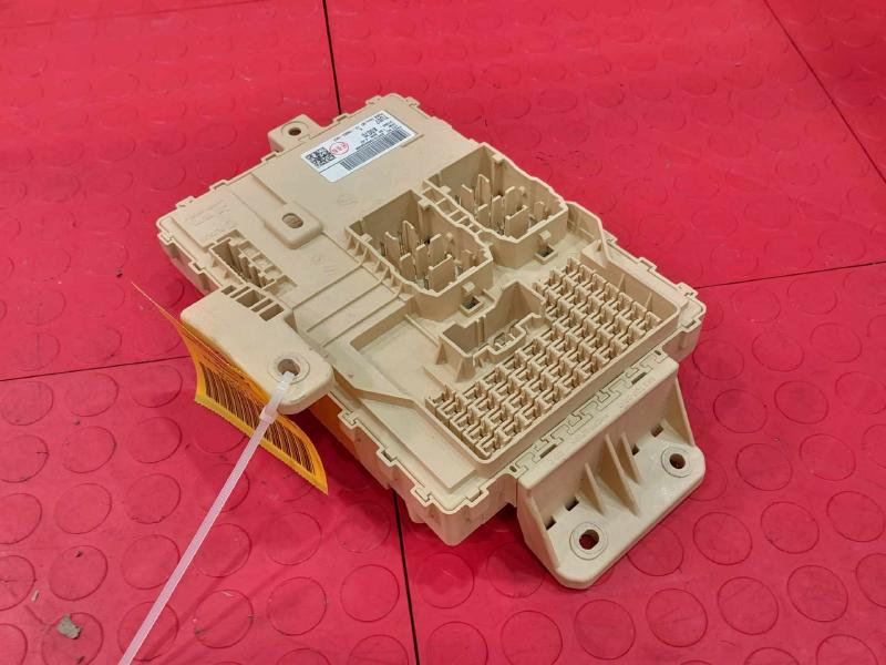 2020-2022 Kia Soul Instrument Junction Box Assembly Genuine OEM 91950K0070