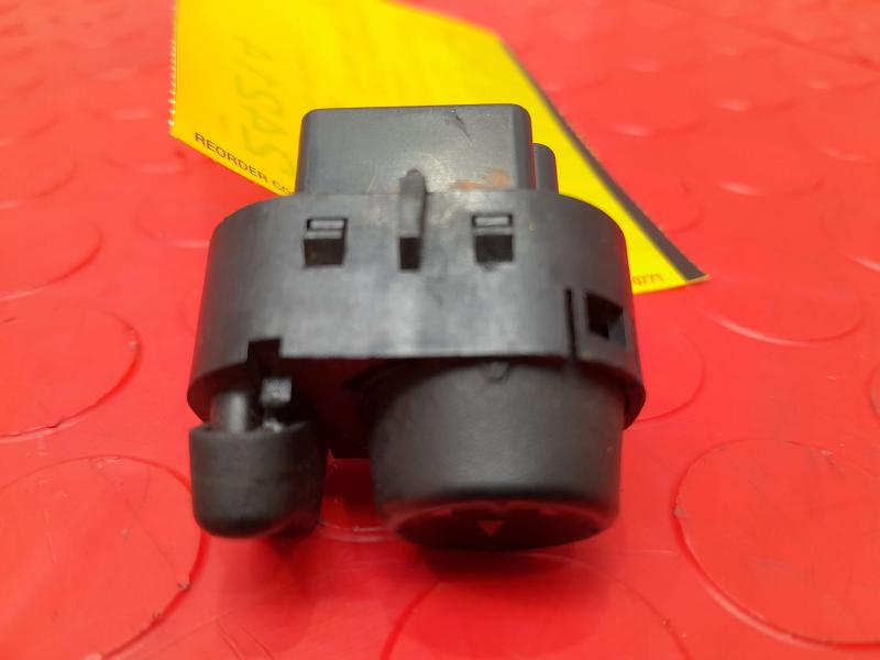 2006 Chevrolet Impala Door Switch Front