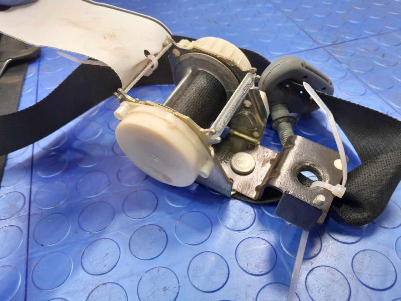 2011 Ford F-250 Super Duty Rear Seat Belt