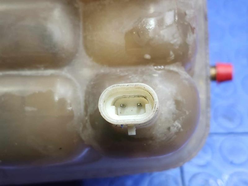 2005 Chevrolet Silverado 1500 Coolant Recovery Bottle
