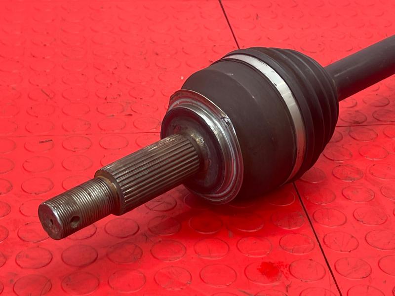 2011 Infiniti QX56 Axle Shaft
