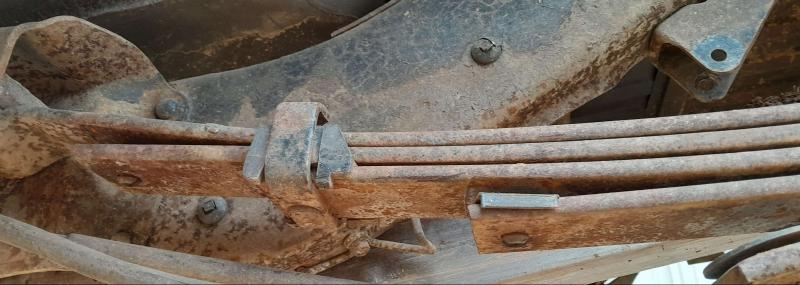 1995 Chevrolet Suburban Leaf Spring Rear