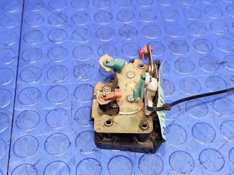 2003 Dodge B3500 Rear Door Latch