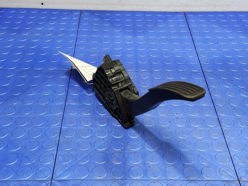 2015 Ford Fusion Pedal Assembly