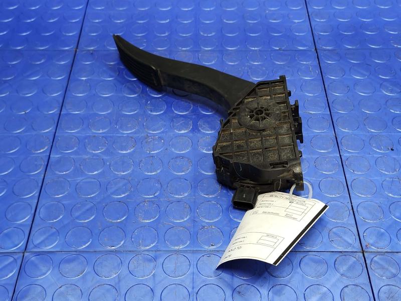 2015 Ford Fusion Pedal Assembly