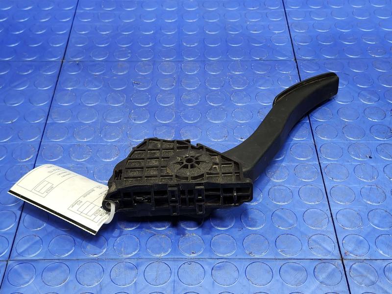 2015 Ford Fusion Pedal Assembly