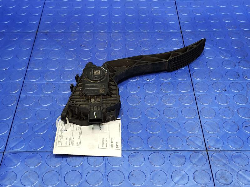 2015 Ford Fusion Pedal Assembly