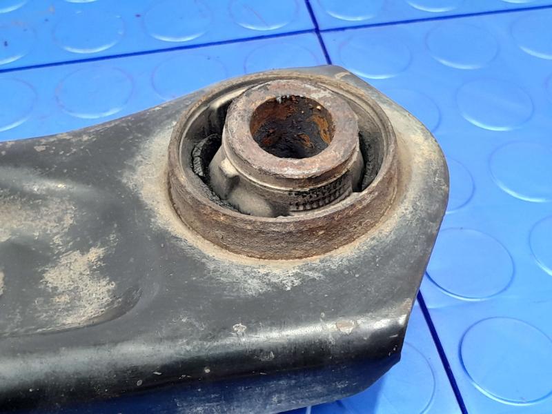 2014-2019 Nissan Versa Front Lower Control Arm RH Passenger Side OEM 545009KS1D