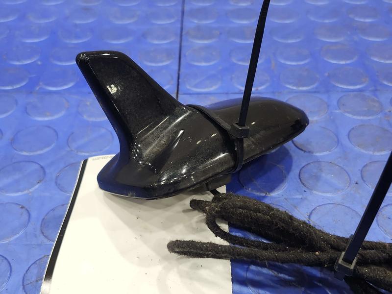 2011 Maserati Quattroporte Antenna