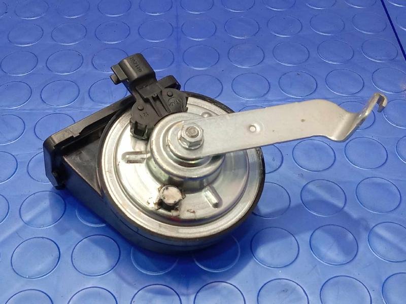 2017-2019 Buick Lacrosse High Note Horn Assembly Genuine OEM 84656765