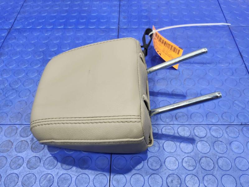 2014 Ford Explorer Headrest