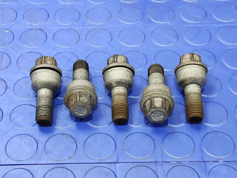 2018 Audi Q7 Lug Nuts